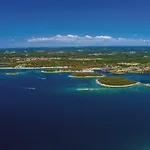 Valkanela Vi 公寓 *